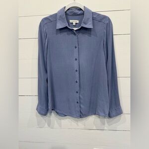 Women’s Orvis 100% Silk Long Sleeve Denim Blue Button Down Blouse Size XS.
